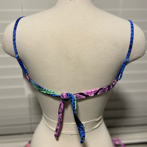 California sunshine two piece bikini - Picture 7 of 12